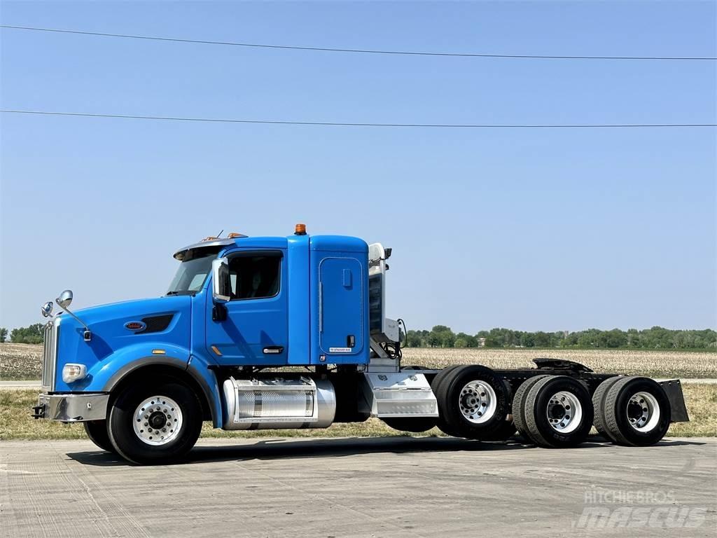 Peterbilt 567 Autotractoare