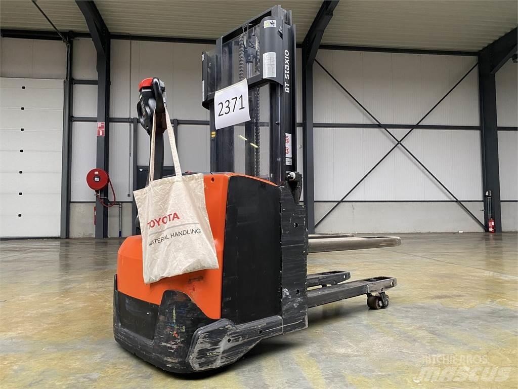 Toyota SWE200D Transpaleti autopropulsanti