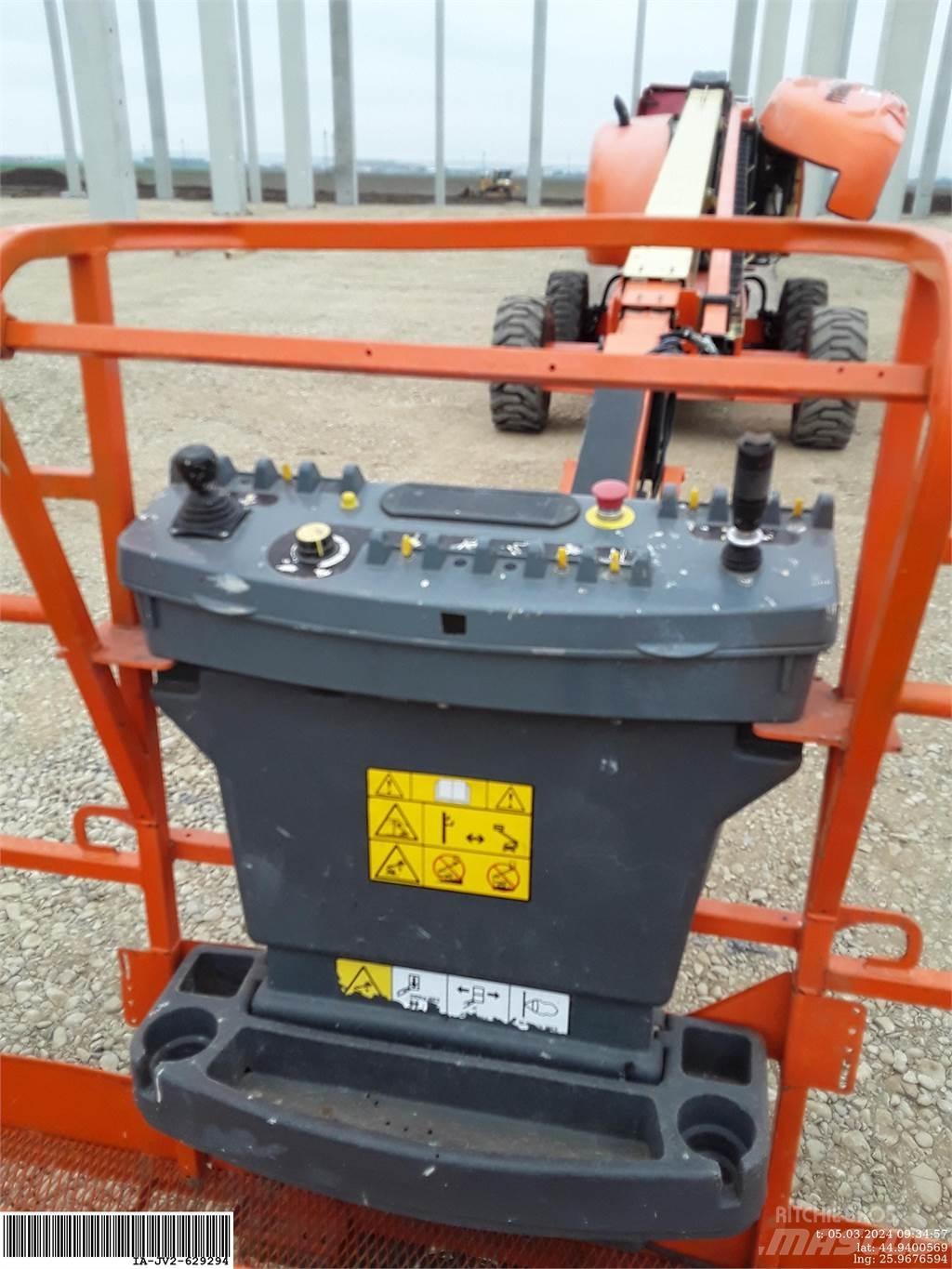 JLG 660SJ Nacele cu brat articulat