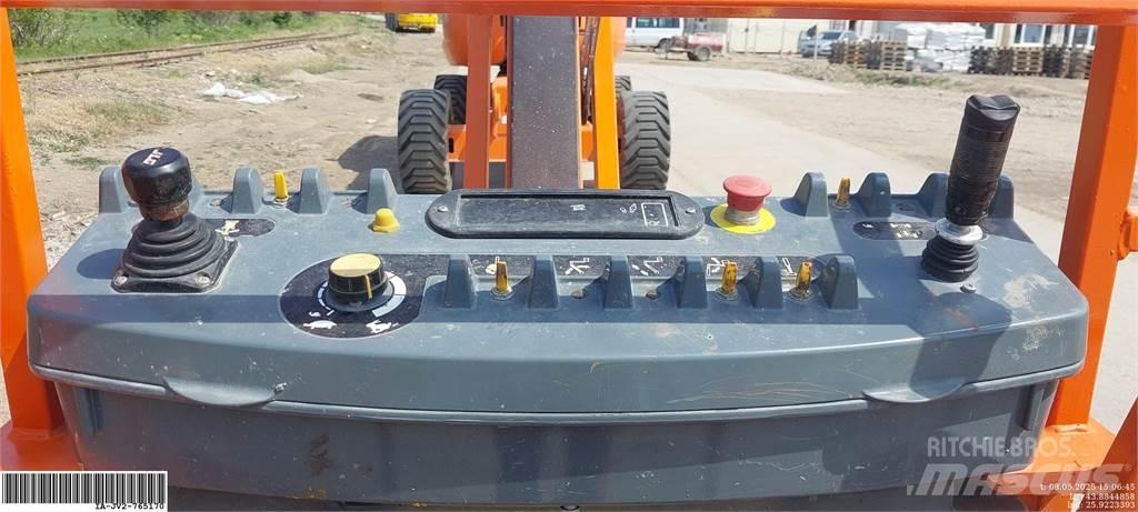 JLG 860SJ Nacele cu brat articulat