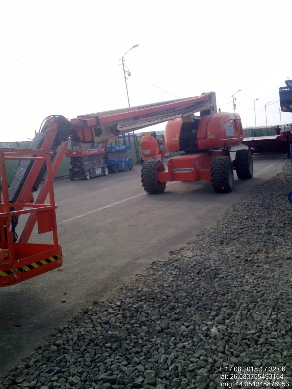 JLG 860SJ Nacele cu brat articulat
