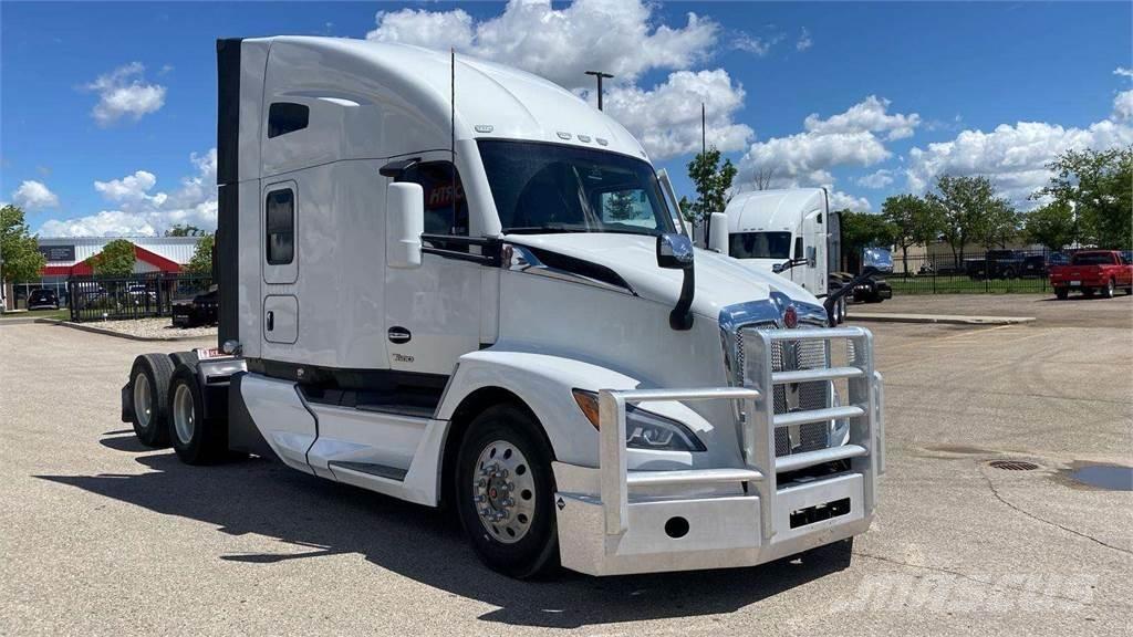Kenworth T680 Autotractoare