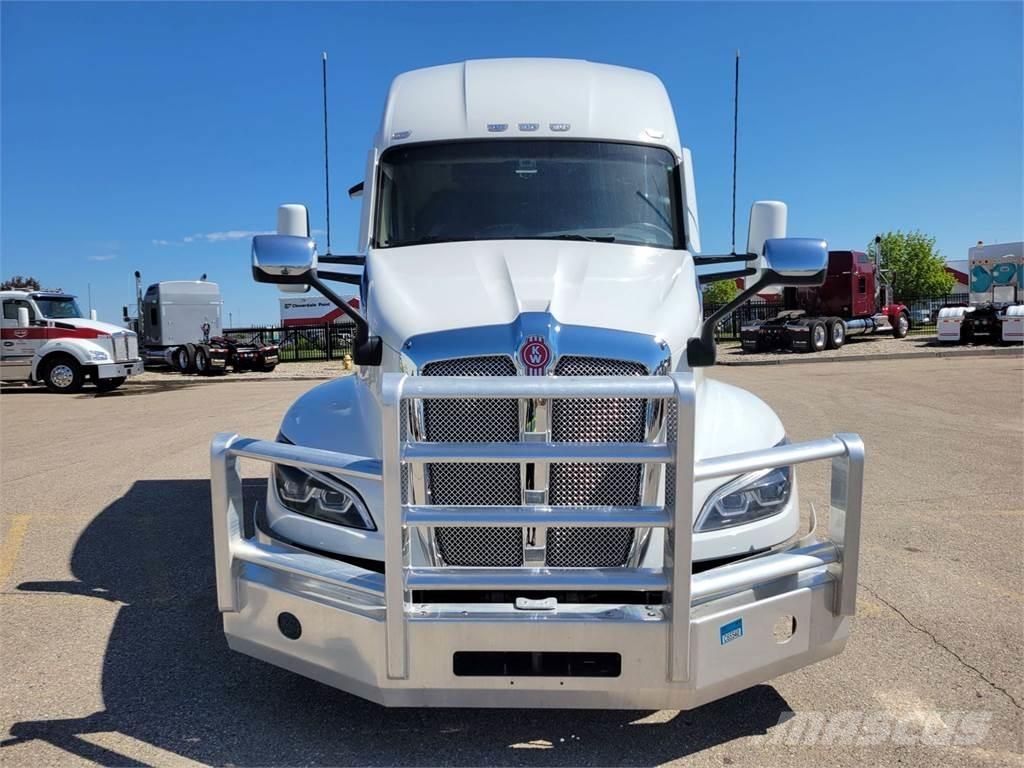 Kenworth T680 Autotractoare