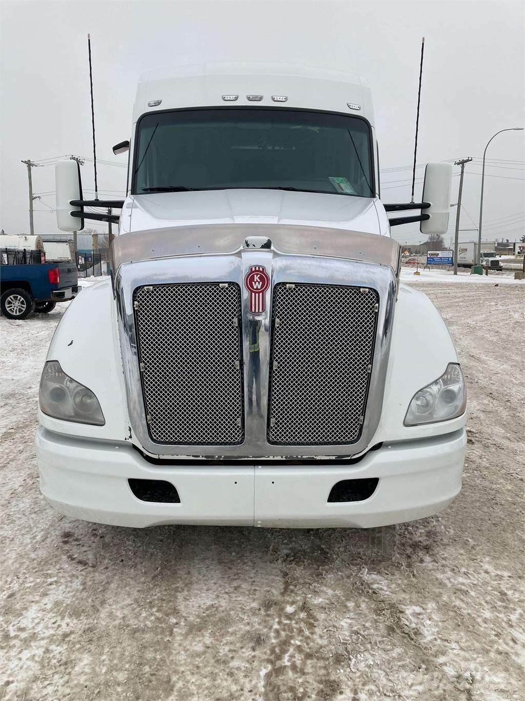 Kenworth T680 Autotractoare
