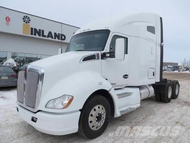 Kenworth T680 Autotractoare