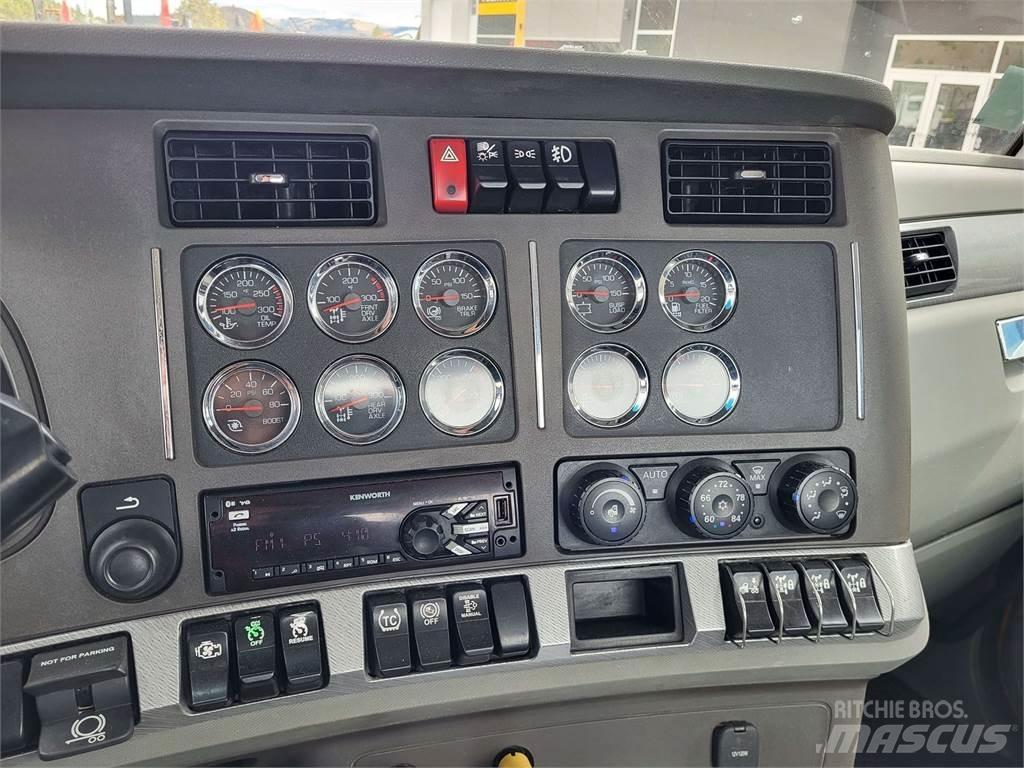 Kenworth T880 Autotractoare