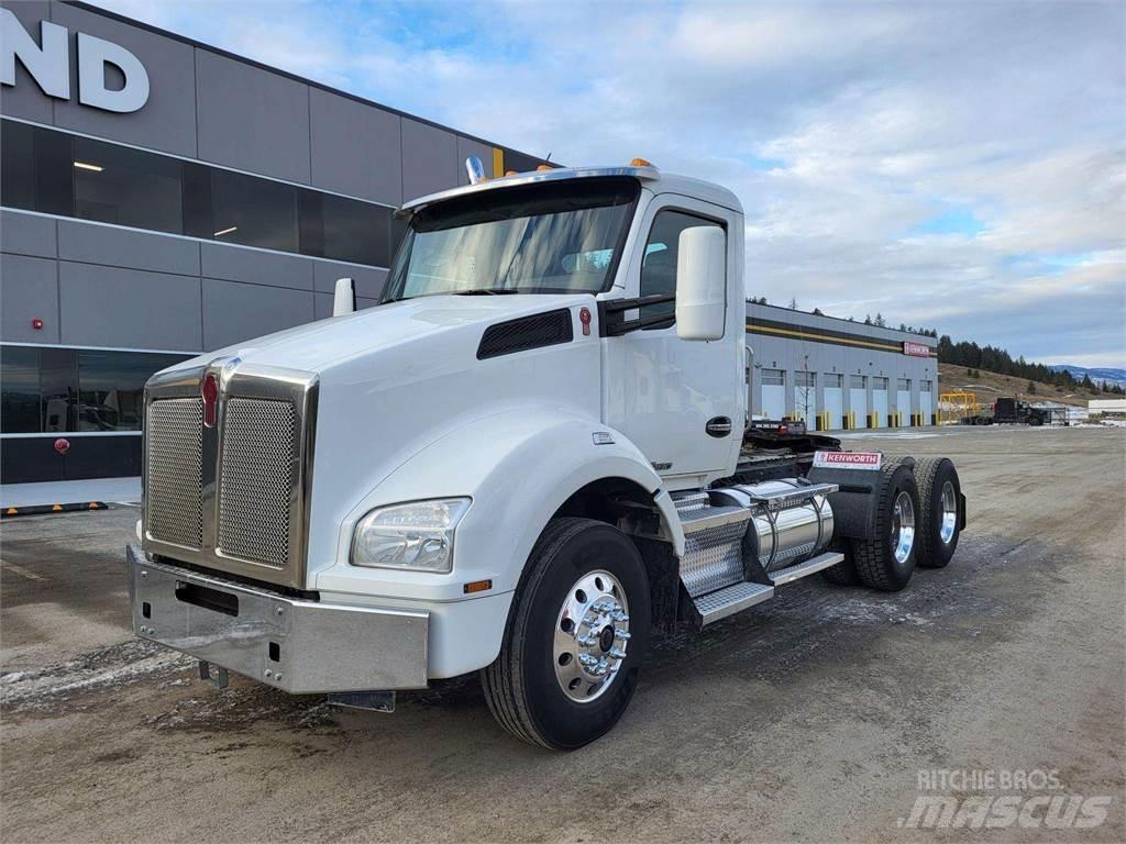 Kenworth T880 Autotractoare