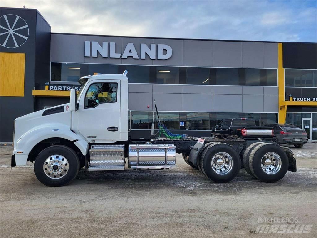 Kenworth T880 Autotractoare