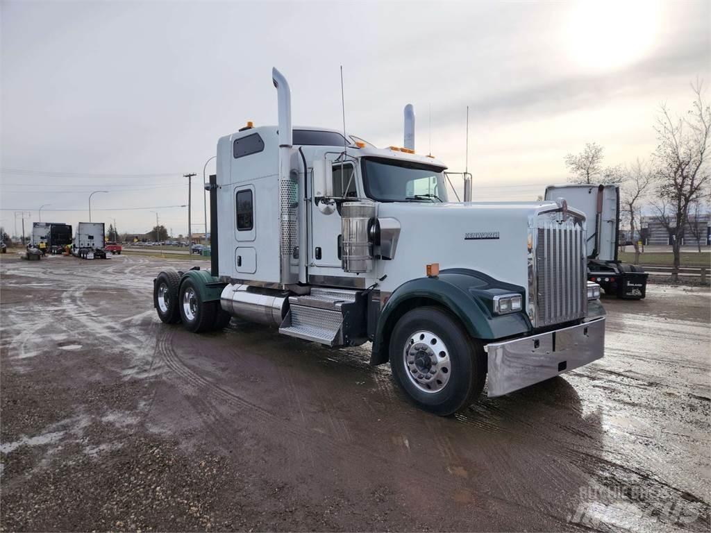 Kenworth W900L Autotractoare