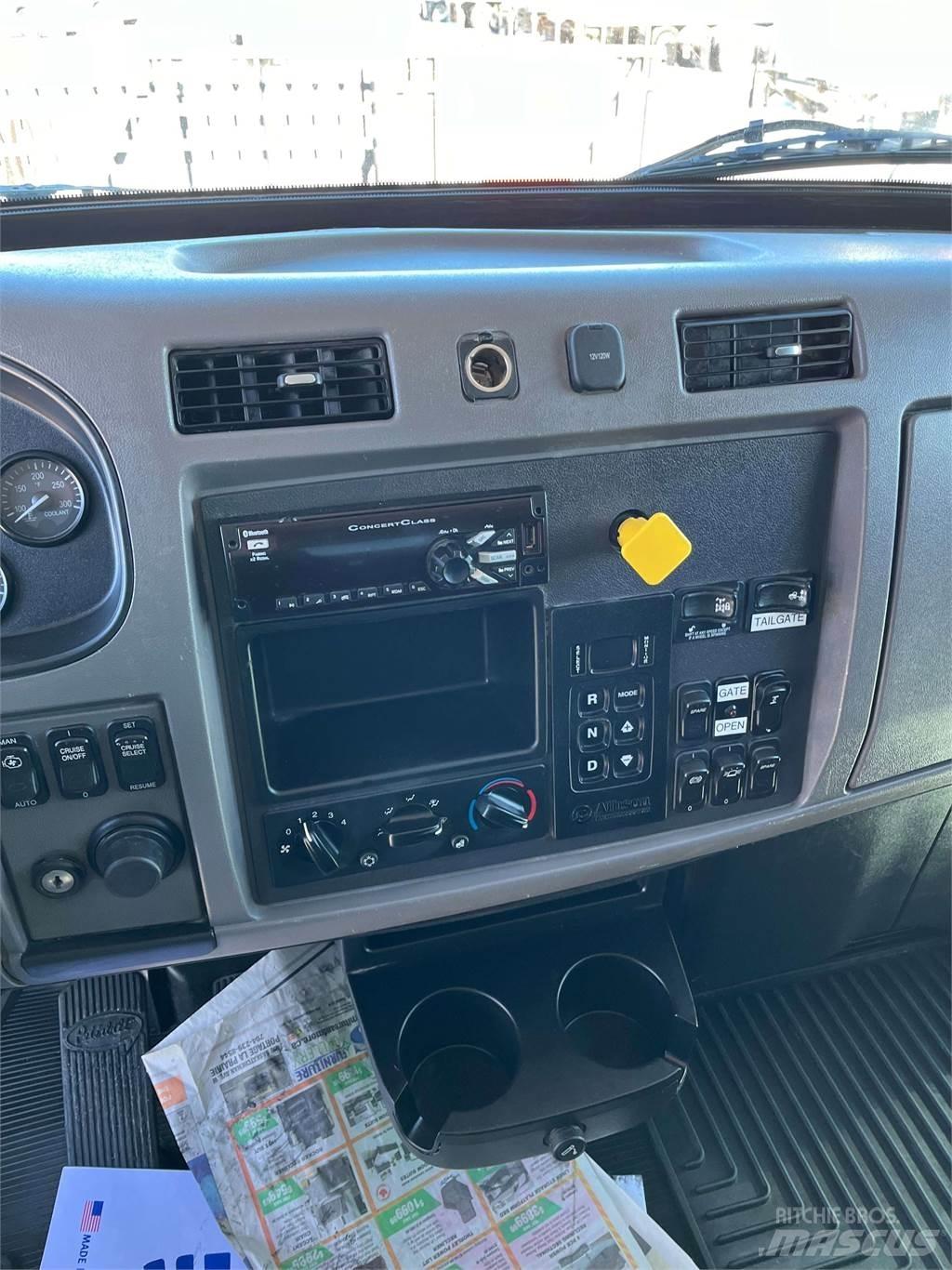 Peterbilt 348 Autobasculanta