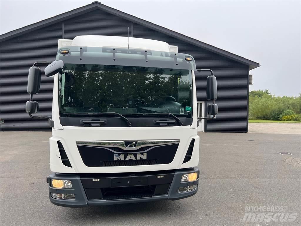 MAN TGL 12.220 Autocamioane
