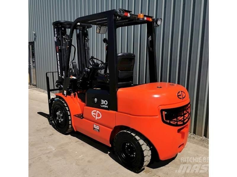 EP EFL302 Stivuitor electric