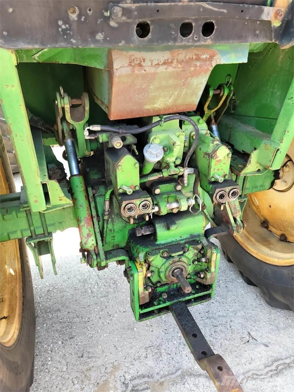 John Deere 4230 Tractoare