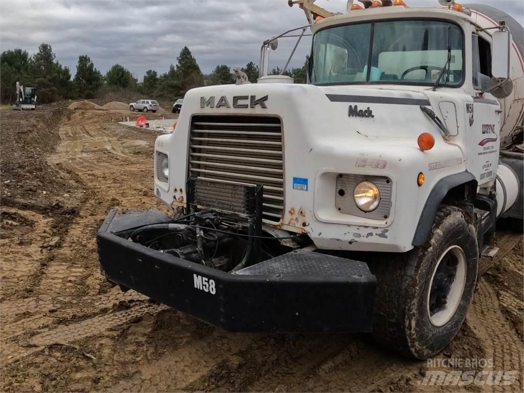 Mack DM690S Alte componente