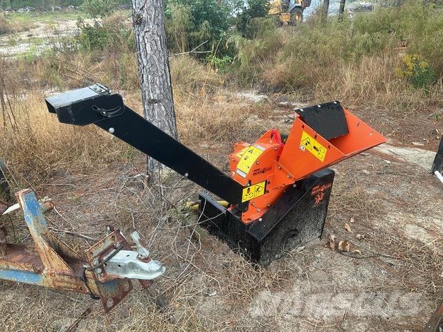 Bear Cat  Masini de tocat lemn