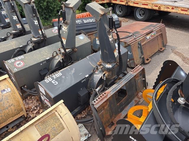 Bobcat SB200 Dezapezitoare