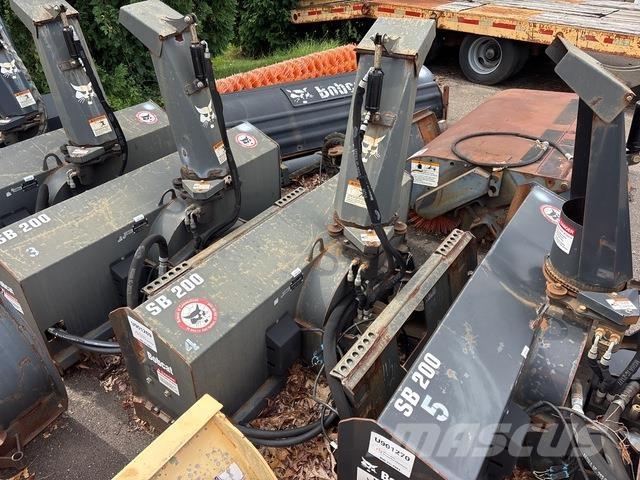 Bobcat SB200 Dezapezitoare