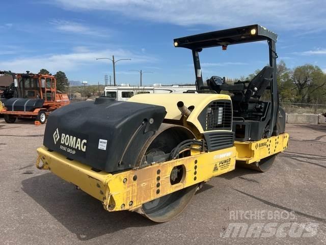 Bomag BW266AD Cilindri compactori cu roti
