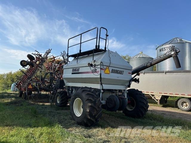 Bourgault 8810 Perforatoare