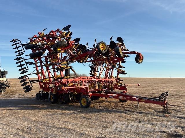 Bourgault 8810 Perforatoare