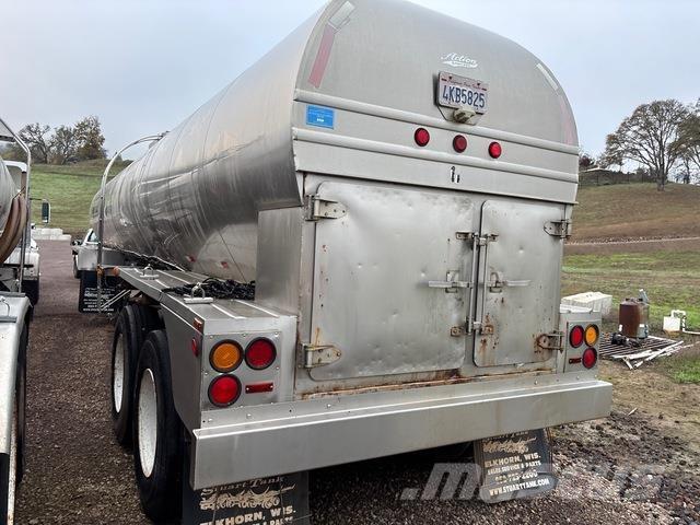 Brenner  Remorci Cisterne