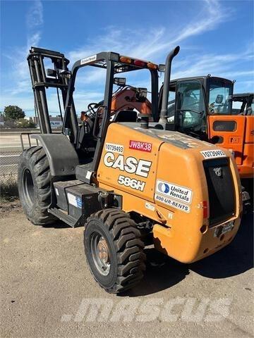 CASE 586H Masini de teren dificil