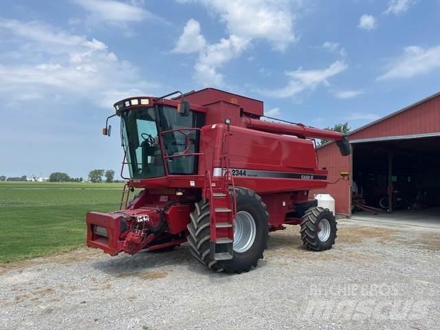 Case IH 2344 Combine de secerat