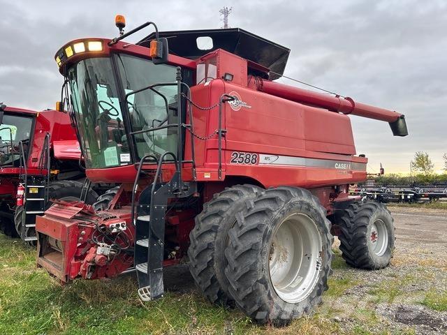 Case IH 2588 Combine de secerat