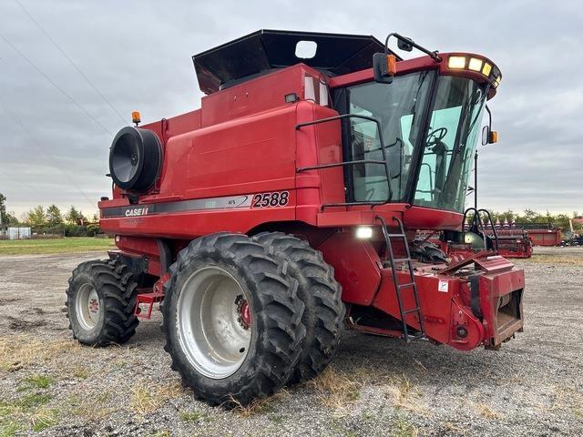 Case IH 2588 Combine de secerat