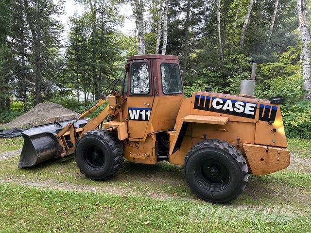 CASE W11 Incarcator pe pneuri