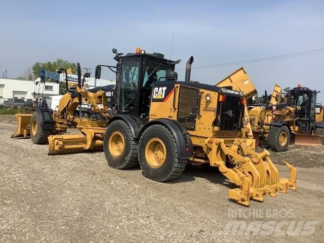 CAT 140M AWD Gredere
