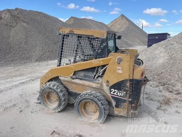 CAT 226B Mini incarcator