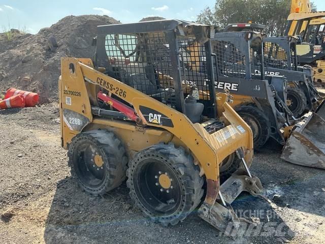 CAT 226B3 Mini incarcator