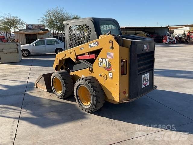 CAT 236D Mini incarcator