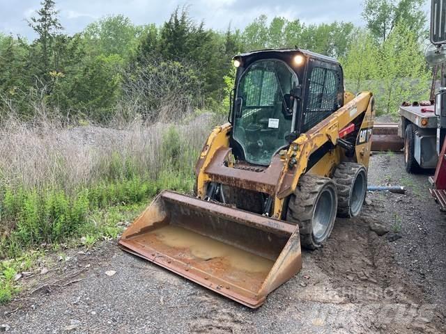 CAT 236D Mini incarcator