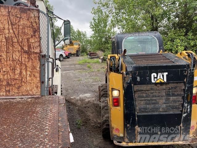 CAT 236D Mini incarcator