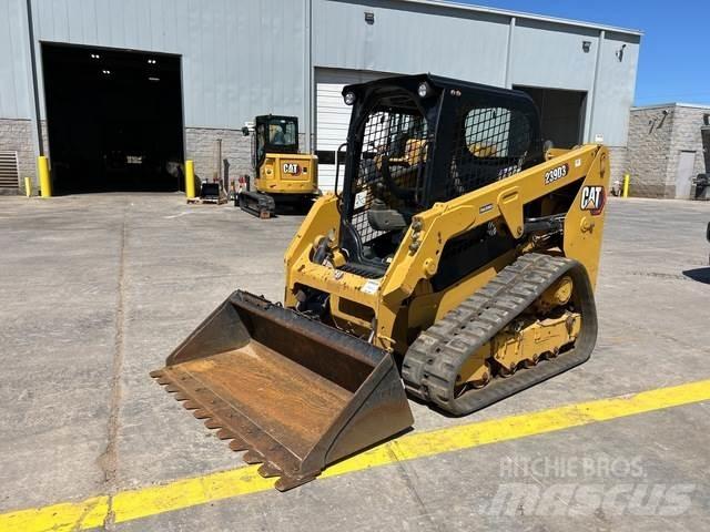 CAT 239D3 Mini incarcator
