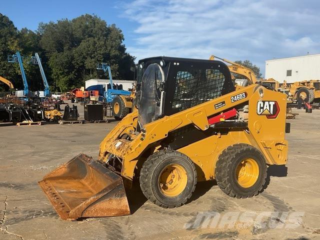 CAT 246D3 Mini incarcator