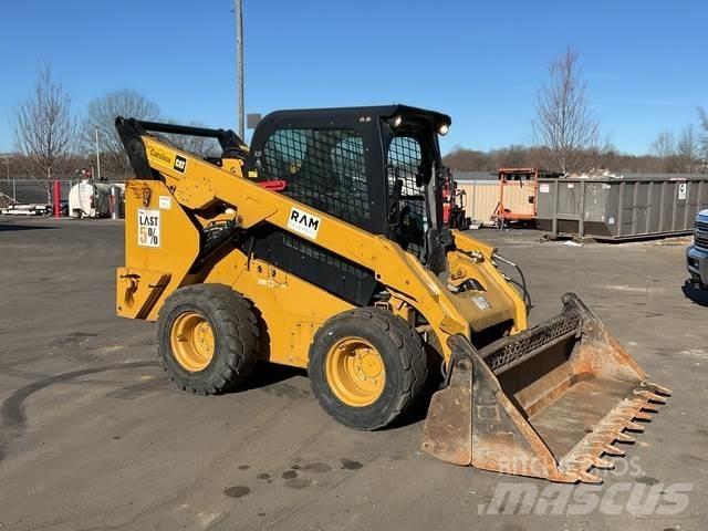 CAT 272D2 Mini incarcator