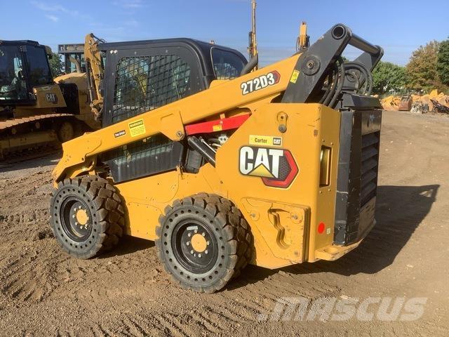 CAT 272D3 Mini incarcator
