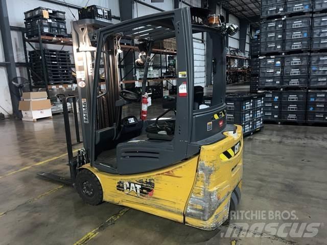 CAT 2ET3000 Stivuitor electric
