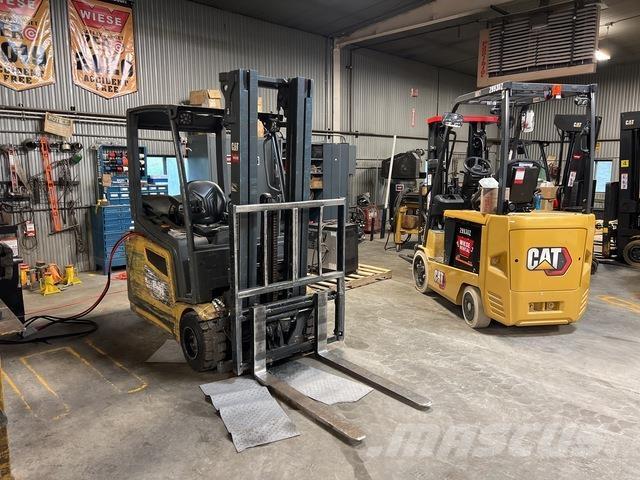 CAT 2ET4000 Stivuitor electric