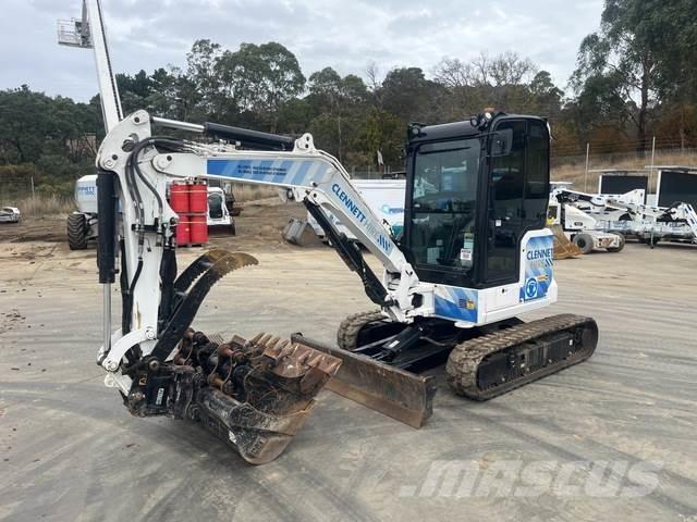CAT 303.5CR Mini excavatoare < 7t