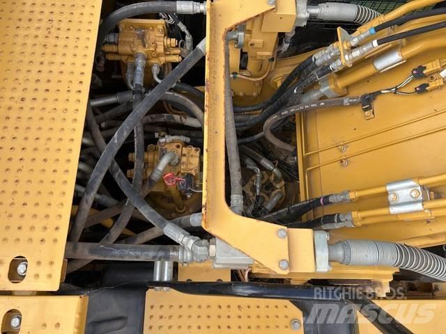 CAT 320 Excavatoare pe șenile
