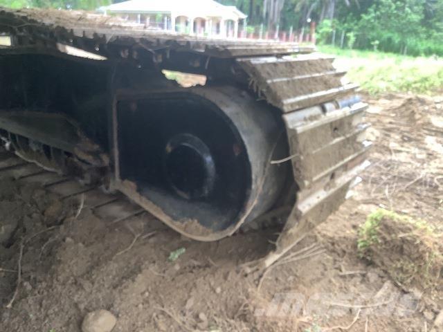 CAT 320 Excavatoare pe șenile
