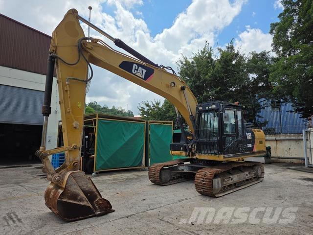 CAT 320D2 Excavatoare pe șenile
