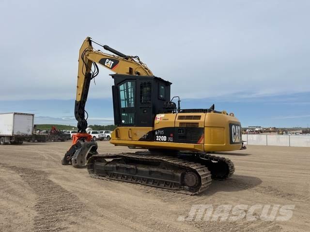 CAT 320DFM Despicatoare si taietoare de lemne