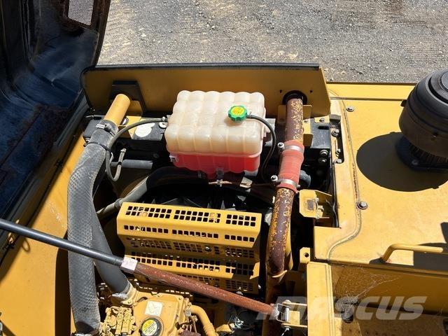 CAT 320E L Excavatoare pe șenile
