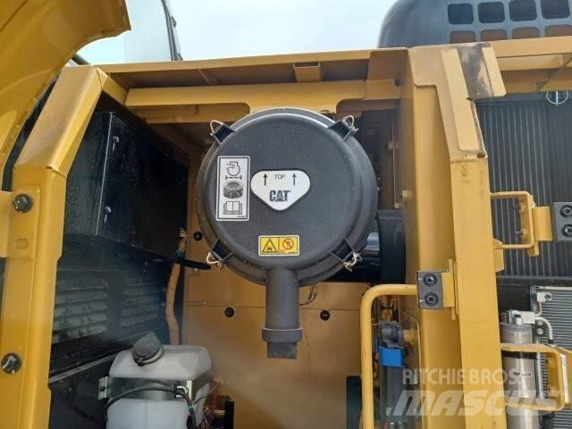 CAT 323D3 Excavatoare pe șenile
