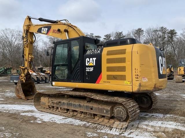 CAT 323F Excavatoare pe șenile
